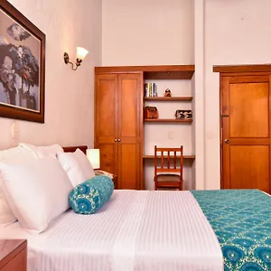 la-campana-boutique.colombiamedellinhotels.com/